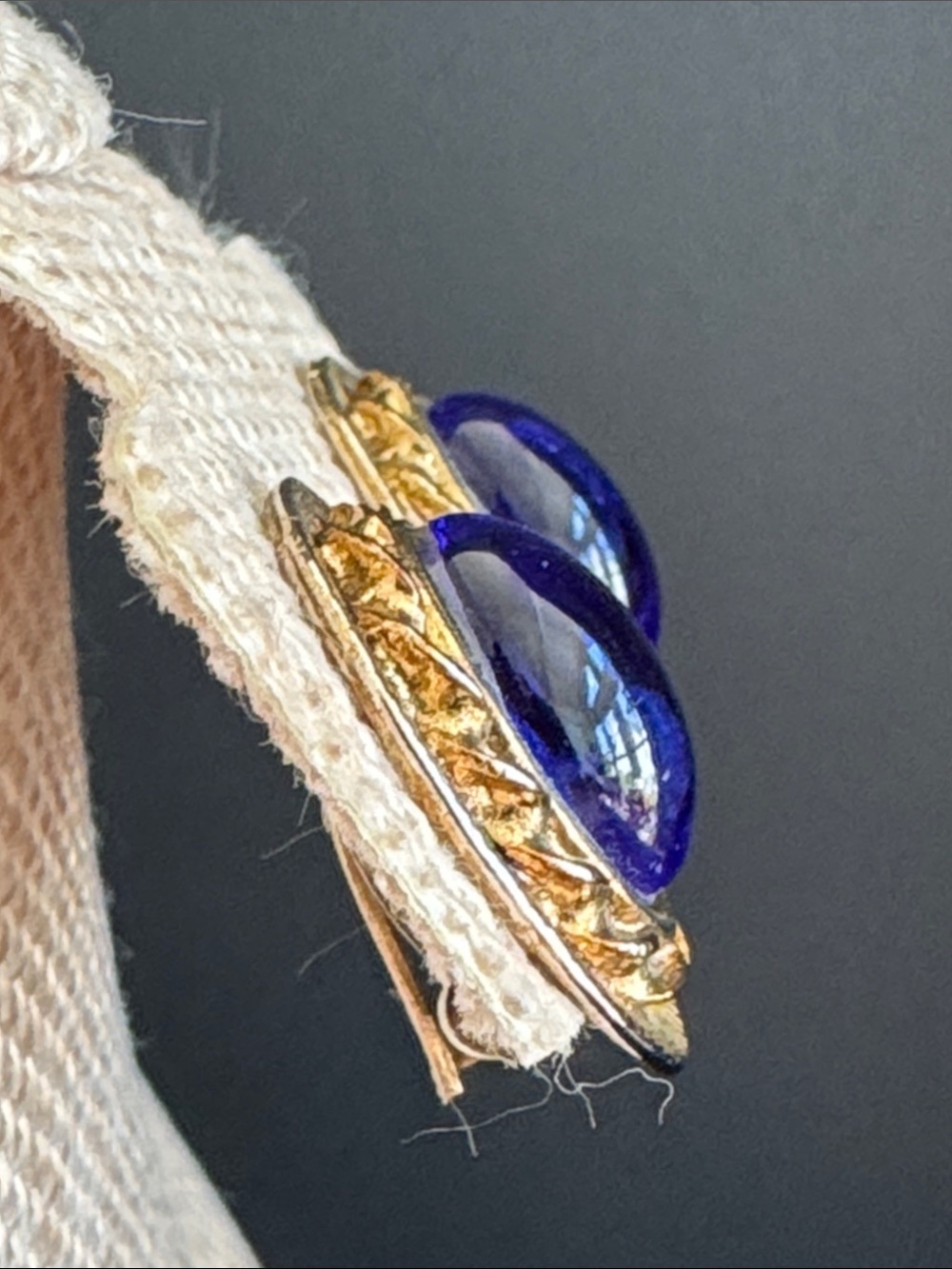 VTG Gold Tone Blue Cabochon Clip on Earrings - Picture 2 of 4